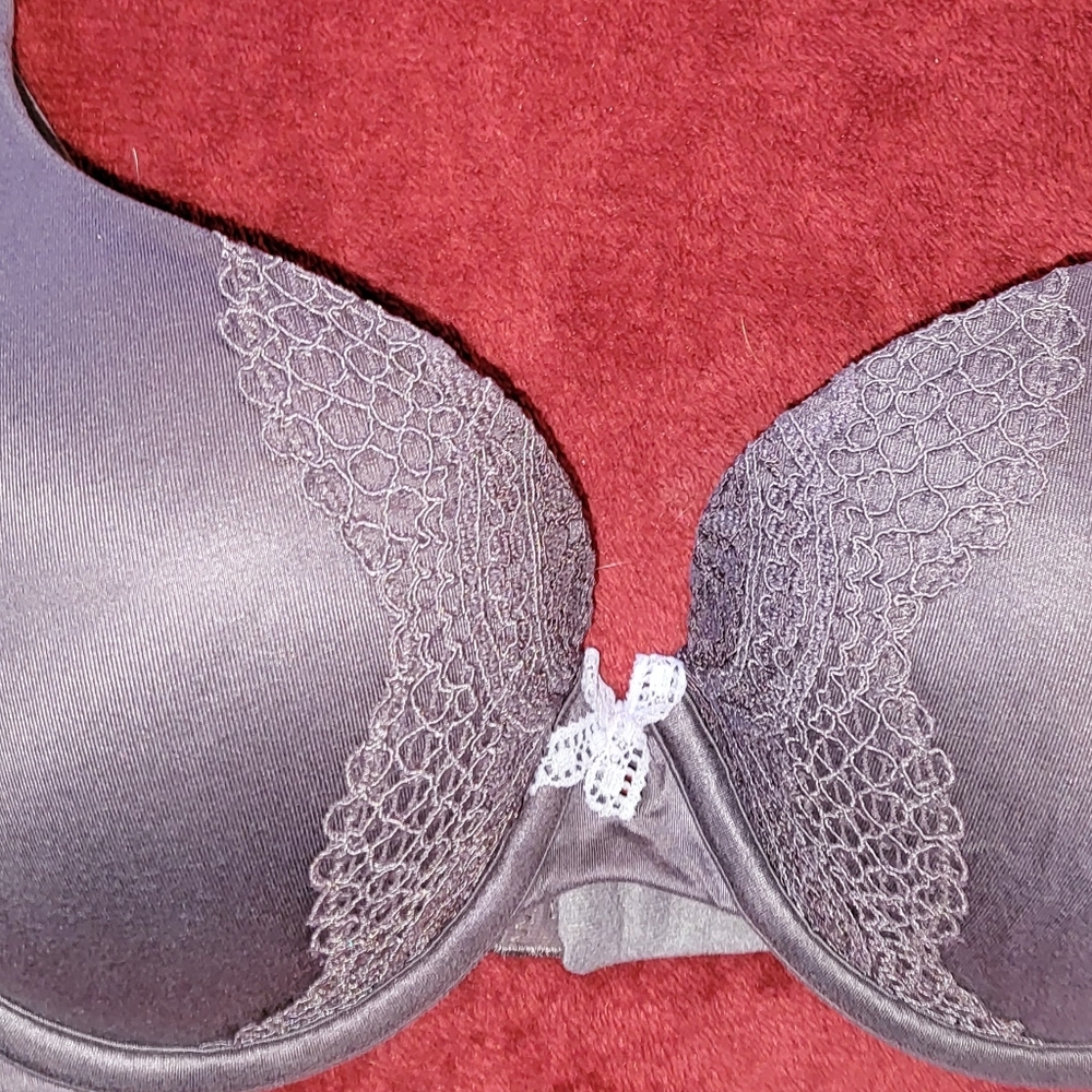 Victoria's Secret light padded Purple/Lavender Bra 34C
